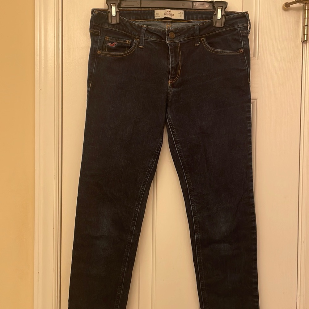 Hollister size 9R skinny jeans.